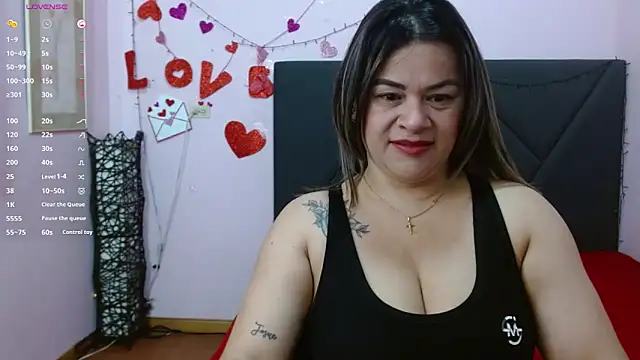 pamela echeverria online show from 6, 5, 2026