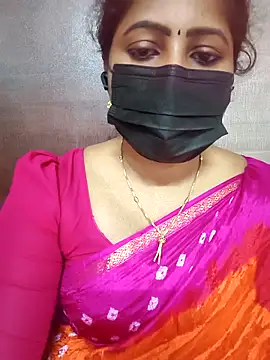 Snapshot of vasundhara26 chatting on 4, 4, 2026 vasundhara26 online show from 4, 4, 2026