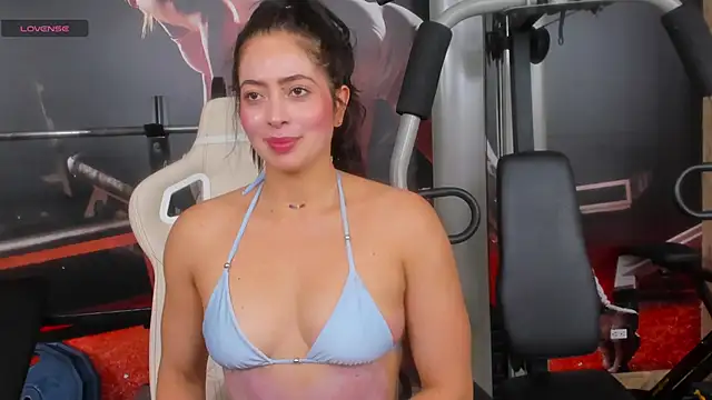 Snapshot of AlaskaAmato chatting on 5, 10, 2025 AlaskaAmato online show from 5, 10, 2025