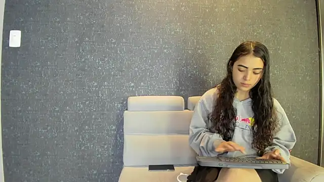 Snapshot of NickandAbby_ chatting on 16, 12, 2025 NickandAbby online show from 16, 12, 2025