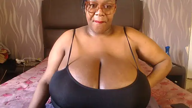 BoobsQueen46K online show from 30, 6, 2026