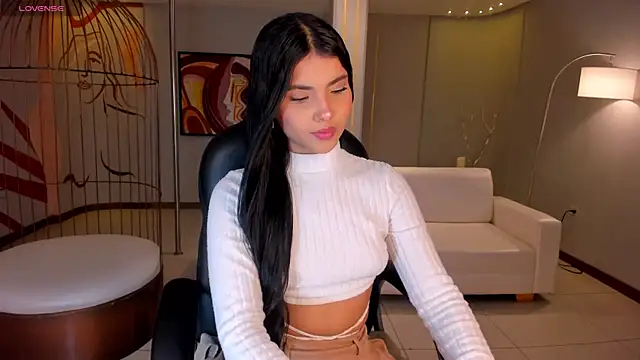 MiaLaurence online show from 9, 1, 2026