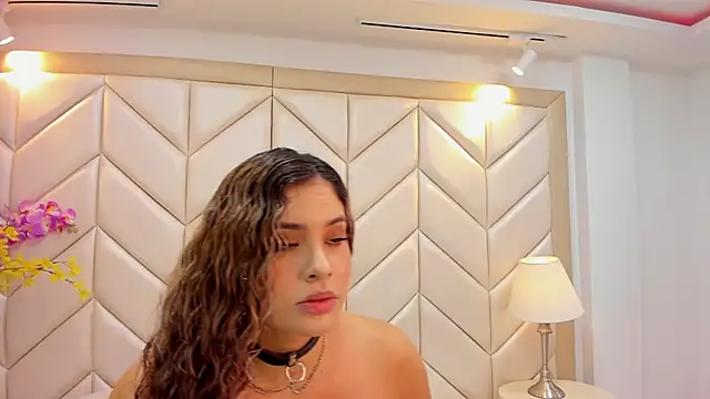 Snapshot of CataRicci chatting on 23, 9, 2025 CataRicci online show from 23, 9, 2025
