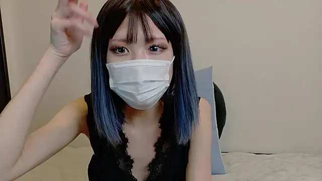 sarina at online show from 3, 5, 2026