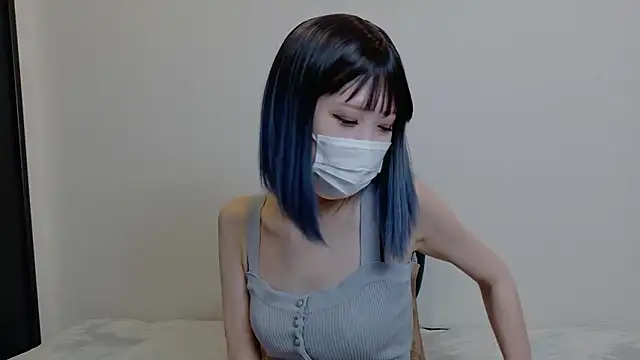 sarina at online show from 12, 5, 2026