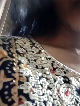 Snapshot of ROSE_GOLDE chatting on 26, 9, 2025 ROSE GOLDE online show from 26, 9, 2025