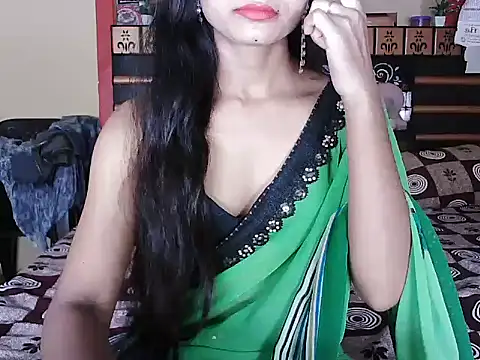 Snapshot of ROSE_GOLDE chatting on 30, 9, 2025 ROSE GOLDE online show from 30, 9, 2025