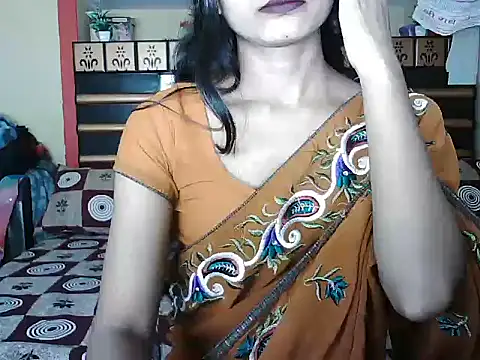 Snapshot of ROSE_GOLDE chatting on 2, 10, 2025 ROSE GOLDE online show from 2, 10, 2025