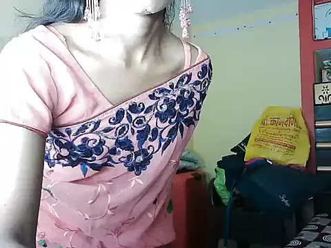 Snapshot of ROSE_GOLDE chatting on 5, 10, 2025 ROSE GOLDE online show from 5, 10, 2025