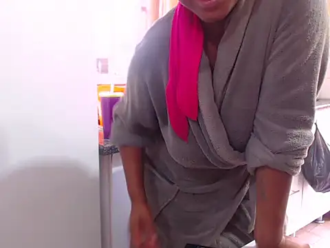 CouplesX96xx online show from 18, 11, 2025