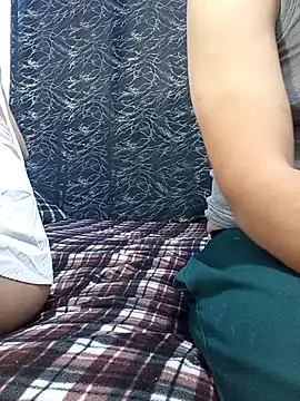 hot-twin online show from 6, 11, 2025