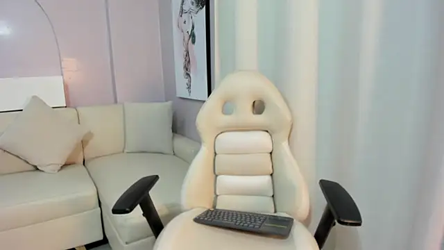 BabyAngel18  online show from 1, 2, 2026