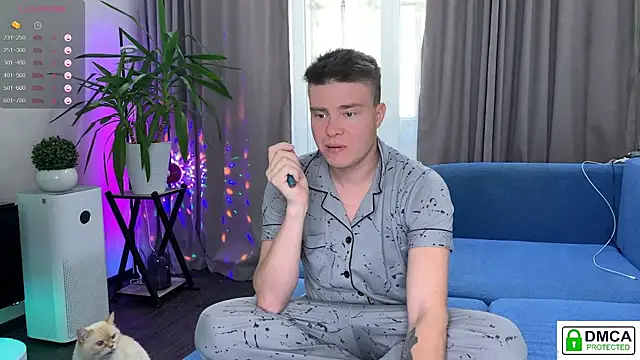 holy eggs 02 online show from 17, 9, 2025