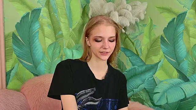 Snapshot of 4example_Chloe chatting on 29, 3, 2026 4example Chloe online show from 29, 3, 2026