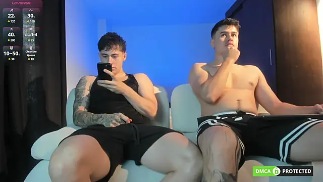 Snapshot of twinguys chatting on 9, 1, 2026 twinguys online show from 9, 1, 2026