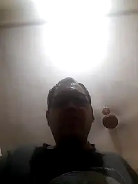 Snapshot of Hot-boy077 chatting on 5, 11, 2025 Hot-boy077 online show from 5, 11, 2025