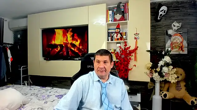 Snapshot of SpartacusDaddy48 chatting on 25, 3, 2026 SpartacusDaddy48 online show from 25, 3, 2026