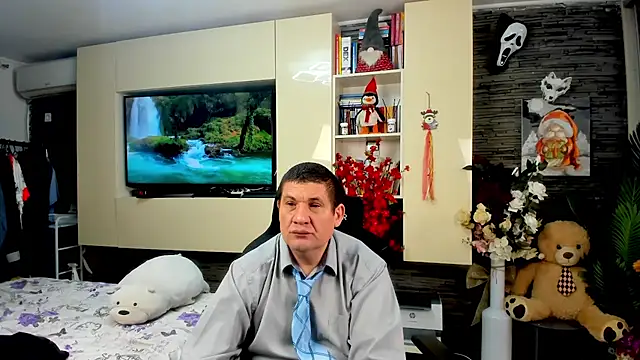 Snapshot of SpartacusDaddy48 chatting on 28, 3, 2026 SpartacusDaddy48 online show from 28, 3, 2026