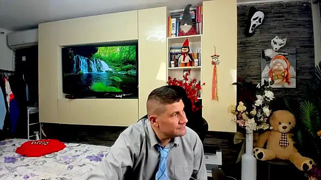 Snapshot of SpartacusDaddy48 chatting on 30, 3, 2026 SpartacusDaddy48 online show from 30, 3, 2026