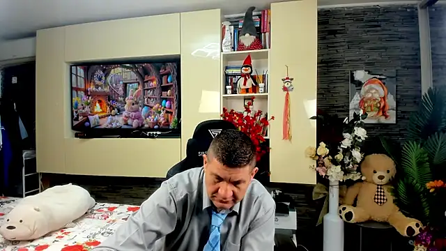 Snapshot of SpartacusDaddy48 chatting on 3, 4, 2026 SpartacusDaddy48 online show from 3, 4, 2026