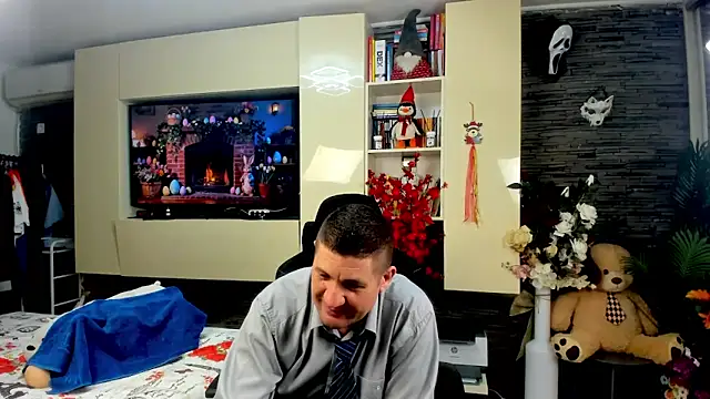 Snapshot of SpartacusDaddy48 chatting on 7, 4, 2026 SpartacusDaddy48 online show from 7, 4, 2026