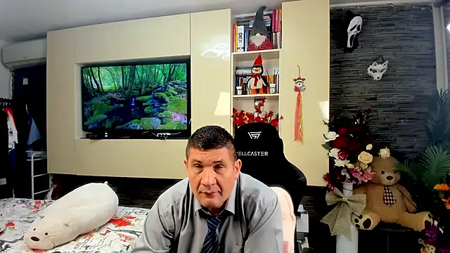 Snapshot of SpartacusDaddy48 chatting on 9, 4, 2026 SpartacusDaddy48 online show from 9, 4, 2026