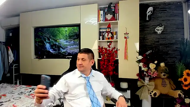 Snapshot of SpartacusDaddy48 chatting on 10, 4, 2026 SpartacusDaddy48 online show from 10, 4, 2026