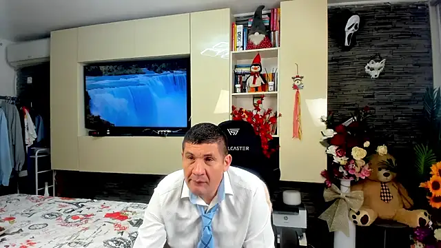 Snapshot of SpartacusDaddy48 chatting on 11, 4, 2026 SpartacusDaddy48 online show from 11, 4, 2026