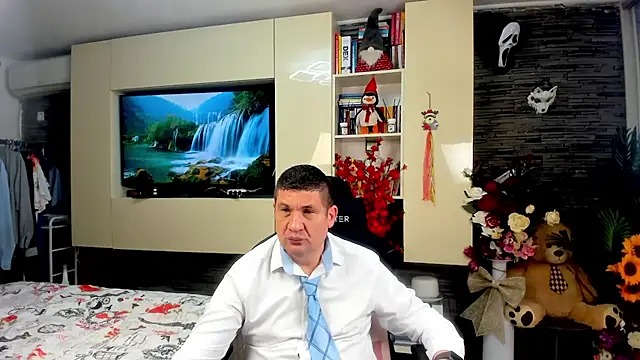 Snapshot of SpartacusDaddy48 chatting on 12, 4, 2026 SpartacusDaddy48 online show from 12, 4, 2026