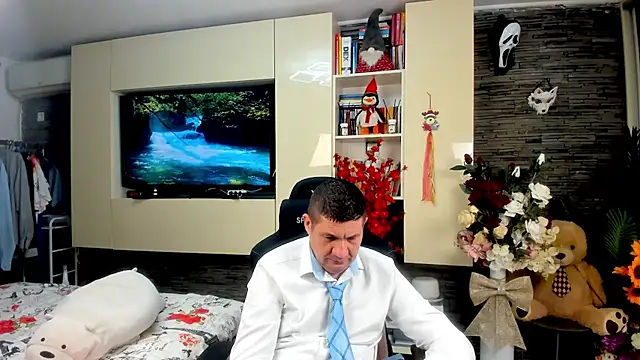 Snapshot of SpartacusDaddy48 chatting on 13, 4, 2026 SpartacusDaddy48 online show from 13, 4, 2026