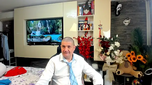 SpartacusDaddy48 online show from 1, 5, 2026