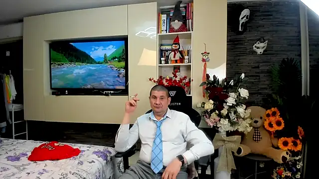 SpartacusDaddy48 online show from 8, 5, 2026