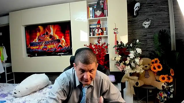 SpartacusDaddy48 online show from 11, 5, 2026