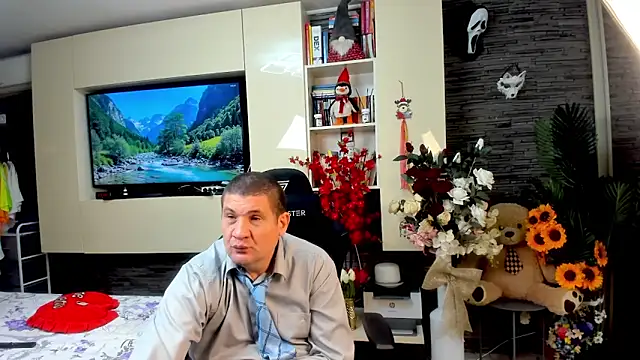 SpartacusDaddy48 online show from 16, 5, 2026