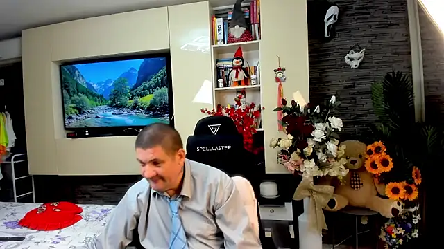 SpartacusDaddy48 online show from 16, 5, 2026