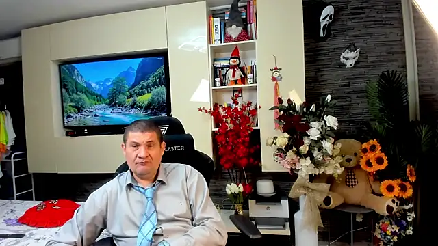 SpartacusDaddy48 online show from 16, 5, 2026