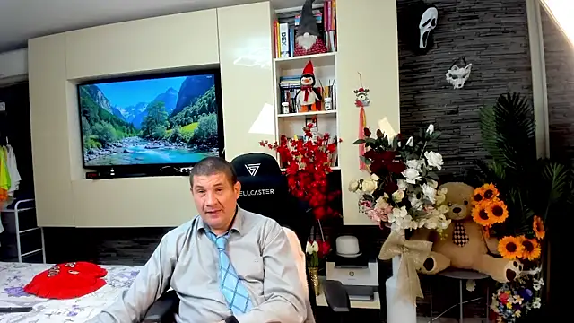 SpartacusDaddy48 online show from 16, 5, 2026