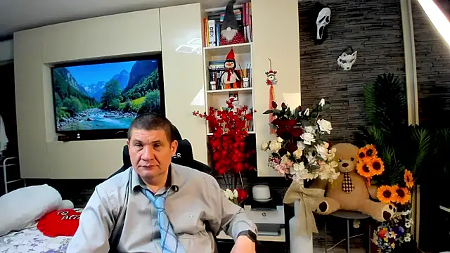SpartacusDaddy48 online show from 17, 5, 2026