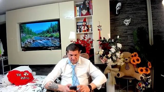 SpartacusDaddy48 online show from 25, 5, 2026