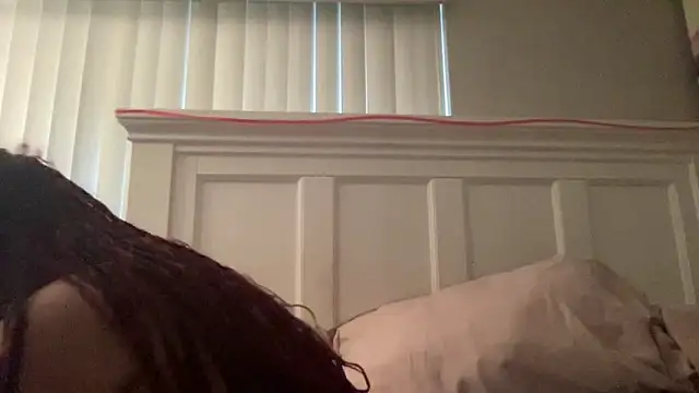 Snapshot of sweetnjuicyyy chatting on 9, 9, 2025 sweetnjuicyyy online show from 9, 9, 2025