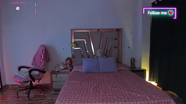 lunaarose online show from 11, 1, 2026