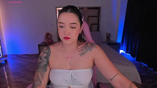 Snapshot of lunaarose chatting on 27, 5, 2026 lunaarose online show from 27, 5, 2026