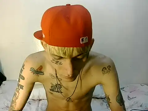 Snapshot of KinkyLatinCock chatting on 25, 9, 2025 KinkyLatinCock online show from 25, 9, 2025