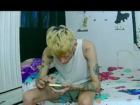 Snapshot of KinkyLatinCock chatting on 8, 10, 2025 KinkyLatinCock online show from 8, 10, 2025