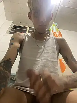 Snapshot of KinkyLatinCock chatting on 28, 10, 2025 KinkyLatinCock online show from 28, 10, 2025