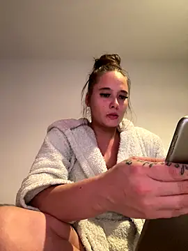 Snapshot of LollyLove_ chatting on 22, 11, 2025 LollyLove online show from 22, 11, 2025