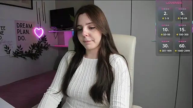 Snapshot of LiaWoow chatting on 18, 10, 2025 LiaWoow online show from 18, 10, 2025