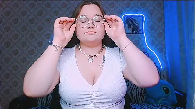 InLoveWithLife26 online show from 23, 9, 2025