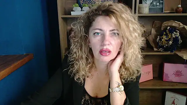 Snapshot of elegance_lady chatting on 16, 9, 2025 elegance lady online show from 16, 9, 2025