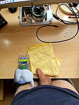 flirt 23 online show from 4, 12, 2025